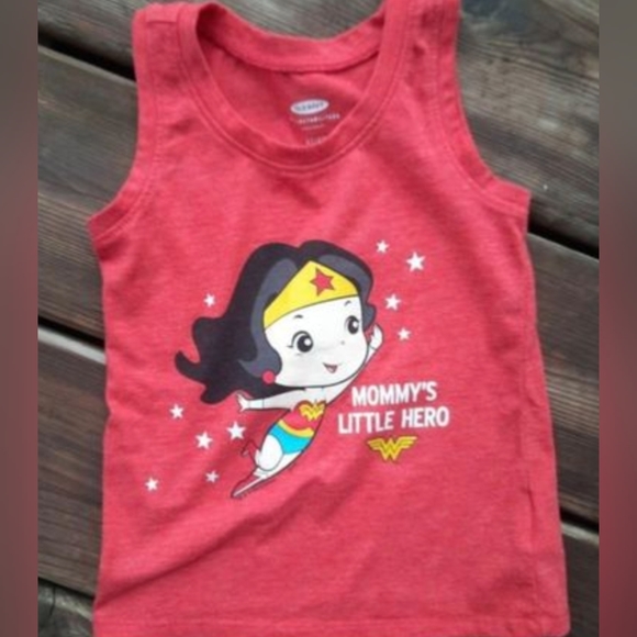 👛 10/20$ Wonder woman 2T top - Picture 2 of 3